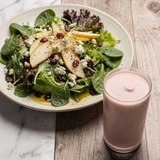 Pear & Gorgonzola Salad