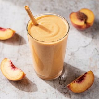 Peach Smoothie Recipe (Fresh or Frozen)